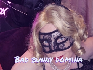 Bad_bunny_domina